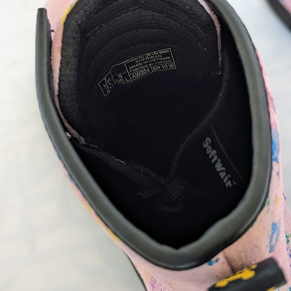 Dr. Martens Sheridan Boots Suede Lace Up Lightweight Rainbow Burst Pink 9 NIB - Picture 12 of 15
